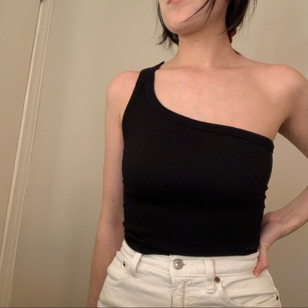 One Shoulder Crop Tank